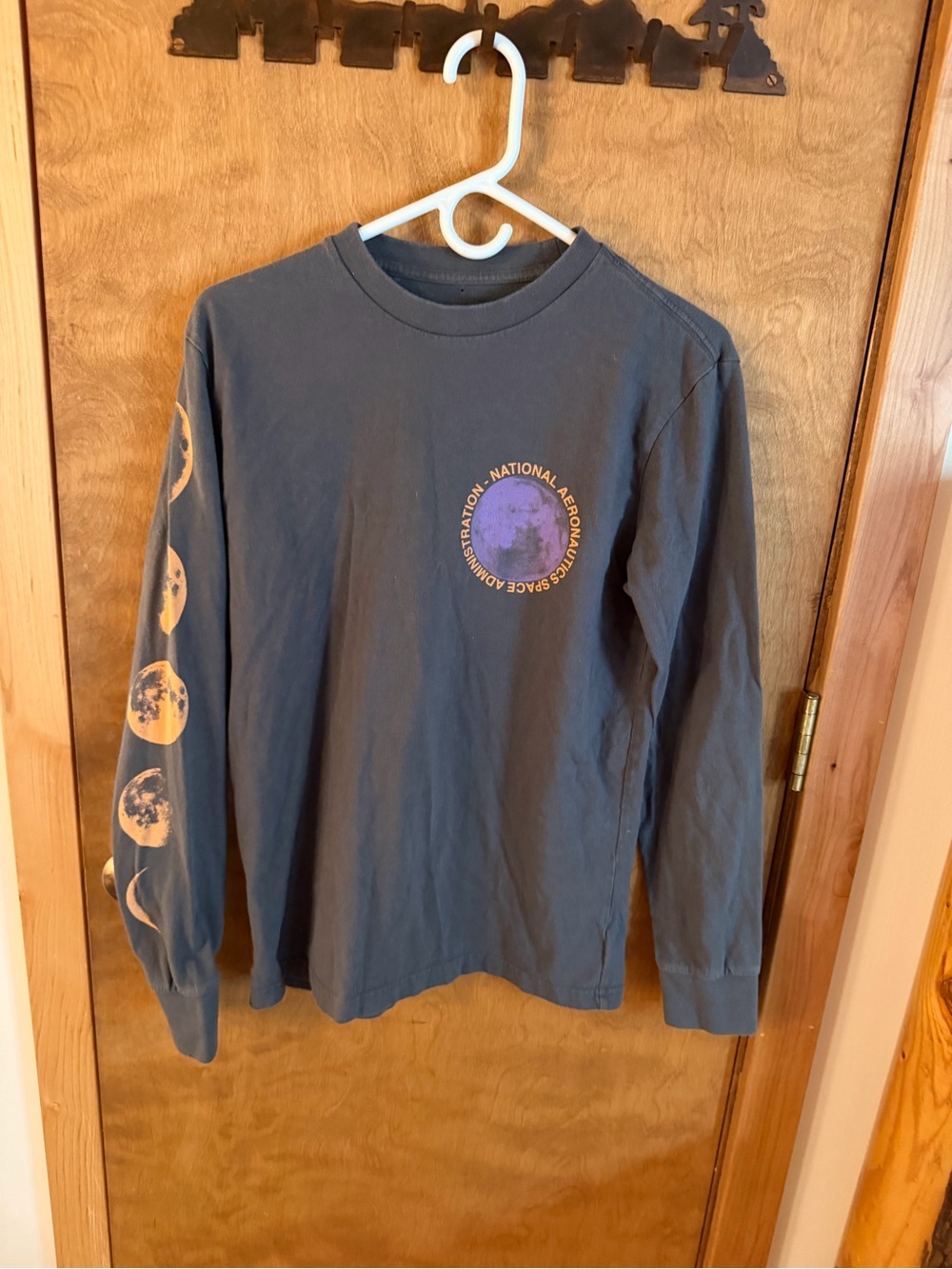 American Eagle Outfitters Long-Sleeve Vintage NASA Moon Graphic Tee -grey